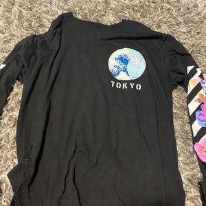 Long sleeve t